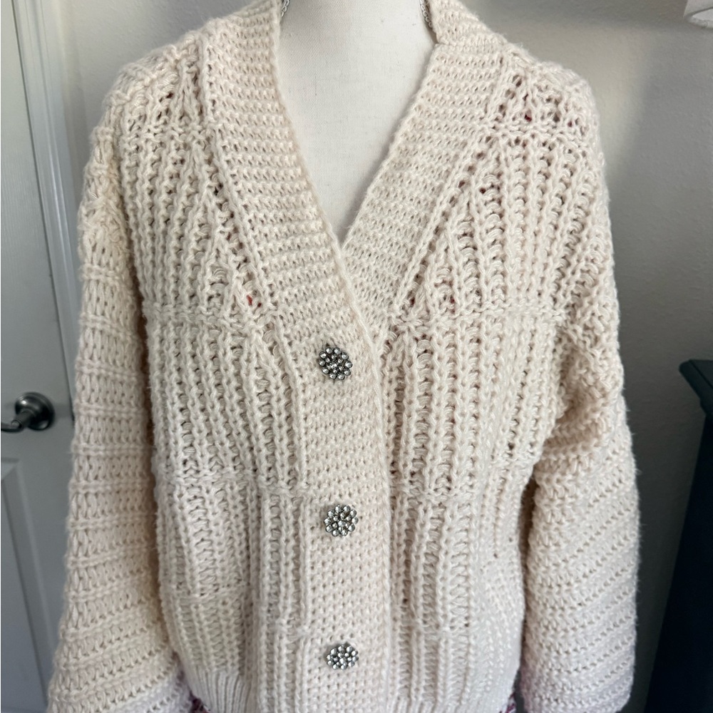 Vero Moda Cream Knit Cardigan with Button Detail/Cozy sweater never worn